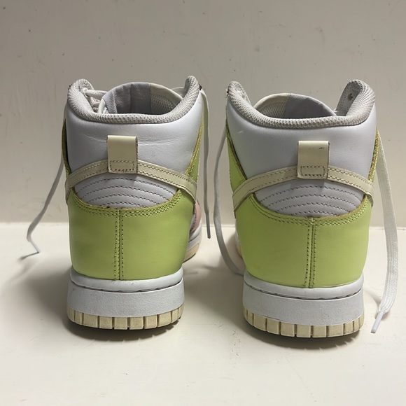 Nike Dunk High - Picture 3 of 5